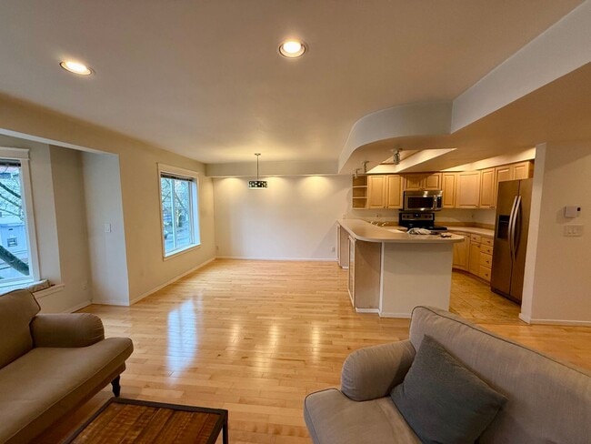 Foto del edificio - 1629 Queen Anne Ave N