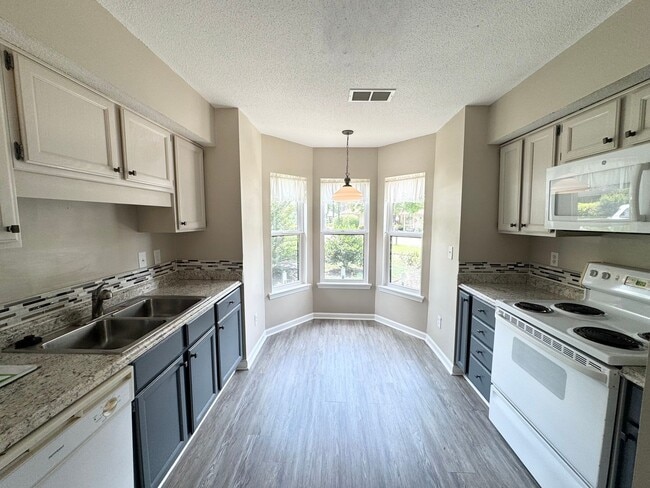 Photo - 109 Hickory Drive House
