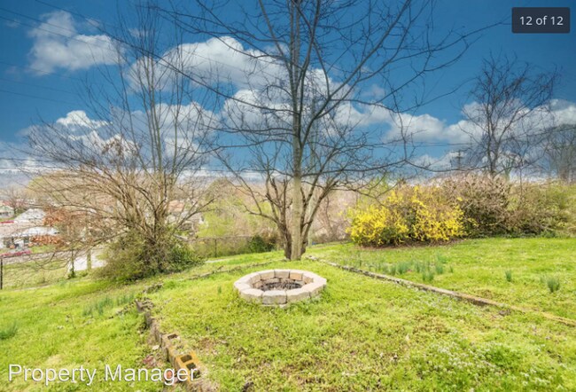 Foto del edificio - 3 br, 2 bath House - 217 East Columbia Ave