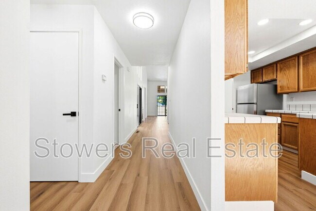 Foto del edificio - 2033 Raphael Ct