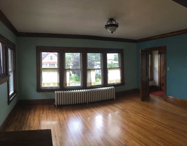 Building Photo - 3849 Portland Ave