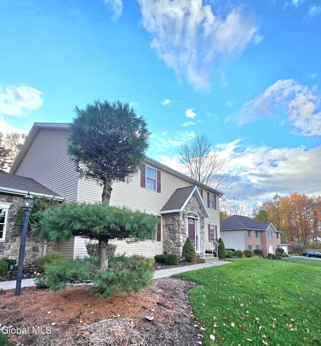 Foto del edificio - 8 Red Maple Ln