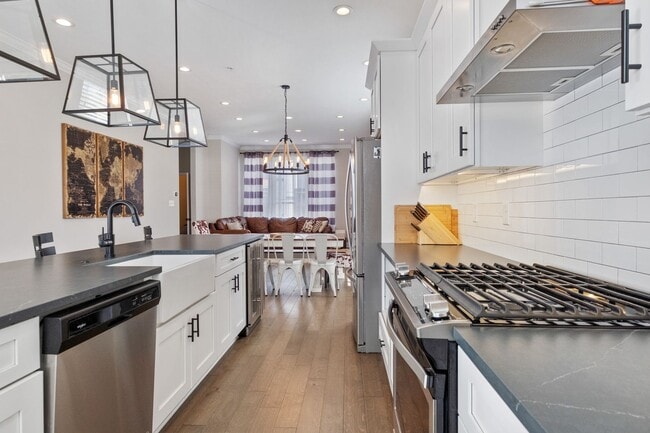 Luxury 3-Bedroom, 4-Bathroom House in Sout... - Luxury 3-Bedroom, 4-Bathroom House in Sout...