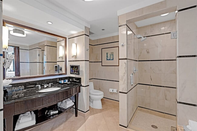Building Photo - 4360 Collins Ave