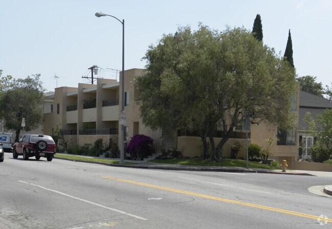 Building Photo - 425 N Wilton Pl