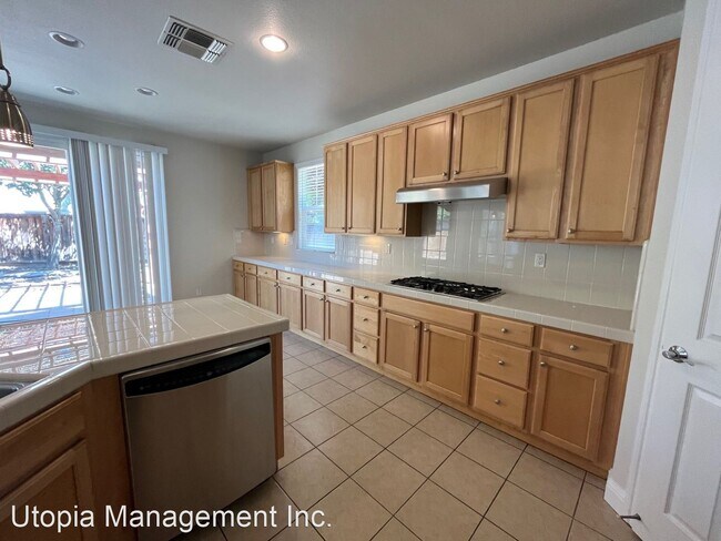 Building Photo - 5 br, 3.5 bath House - 503 W Las Brisas Drive