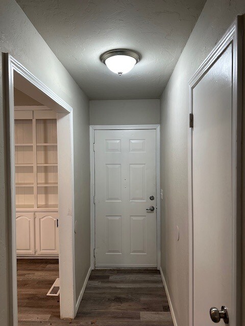 Foto del edificio - 2629 N Sterling Ave