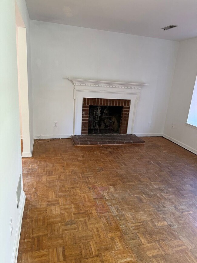 Foto del edificio - 3 Br ,1.5 bath duplex in Barboursville
