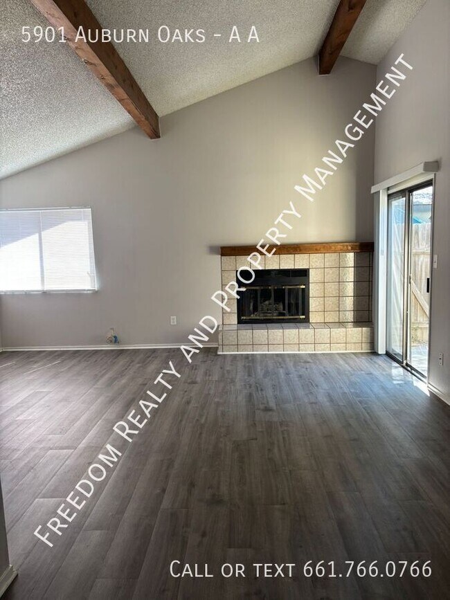 Foto del edificio - 5901 Auburn Oaks Dr