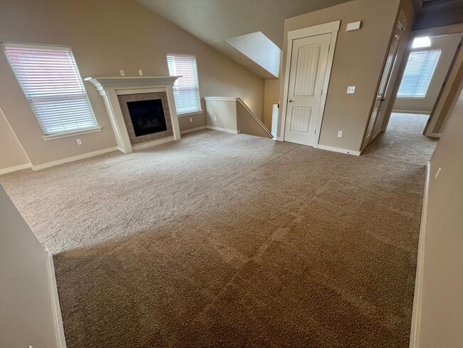 Building Photo - Spacious 4-Bedroom Home—Quick Drive to Dow...