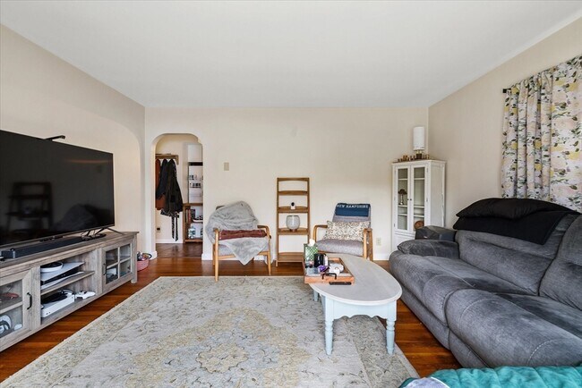 Foto del edificio - 7 Holbrook Rd