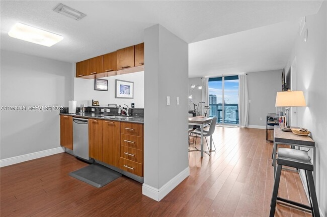 Foto del edificio - 1800 N Bayshore Dr