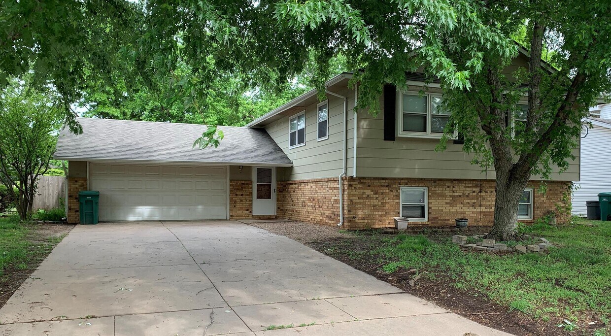 11834 Rolling Hills, Wichita, KS 67212 House Rental in Wichita, KS