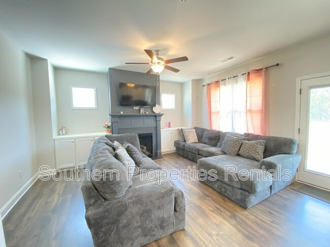 Building Photo - 5499 Rosser Pittman Rd