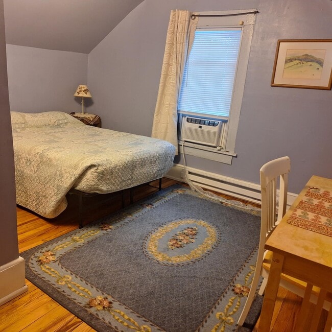 Building Photo - 1400 E Chilhowie Ave