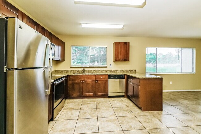 Foto del edificio - 2396 Roxbury Cir