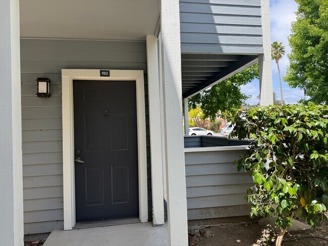 Foto del edificio - 2 BR/2BA Condo close to shopping, restaurants and beaches