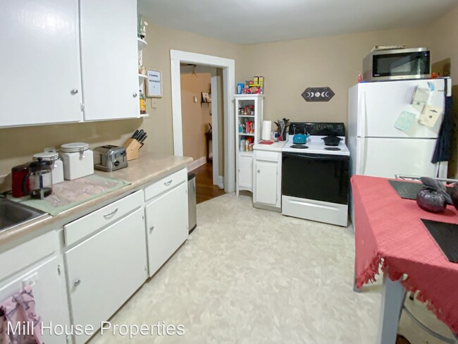 Building Photo - 2 br, 1 bath House - 108 Stinson Street