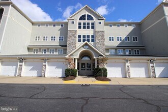 Building Photo - 1641 Ladue Ct