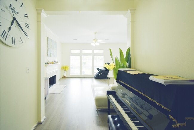 Foto del edificio - 3219 Summerland Dr