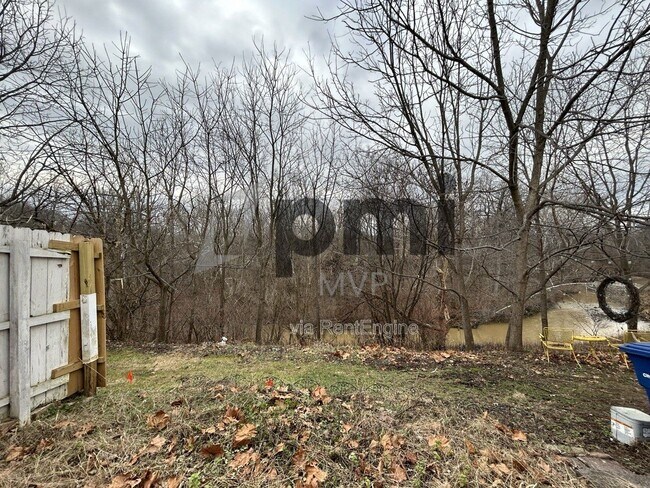 Foto del edificio - 7490 Stonetrail Way