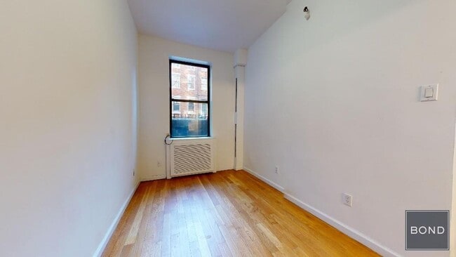 Foto del edificio - 49 W 11th St
