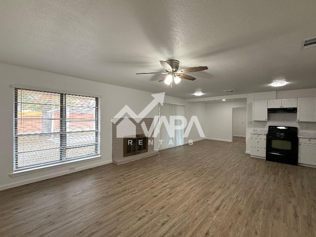 Building Photo - 7403 Castle Crown Dr