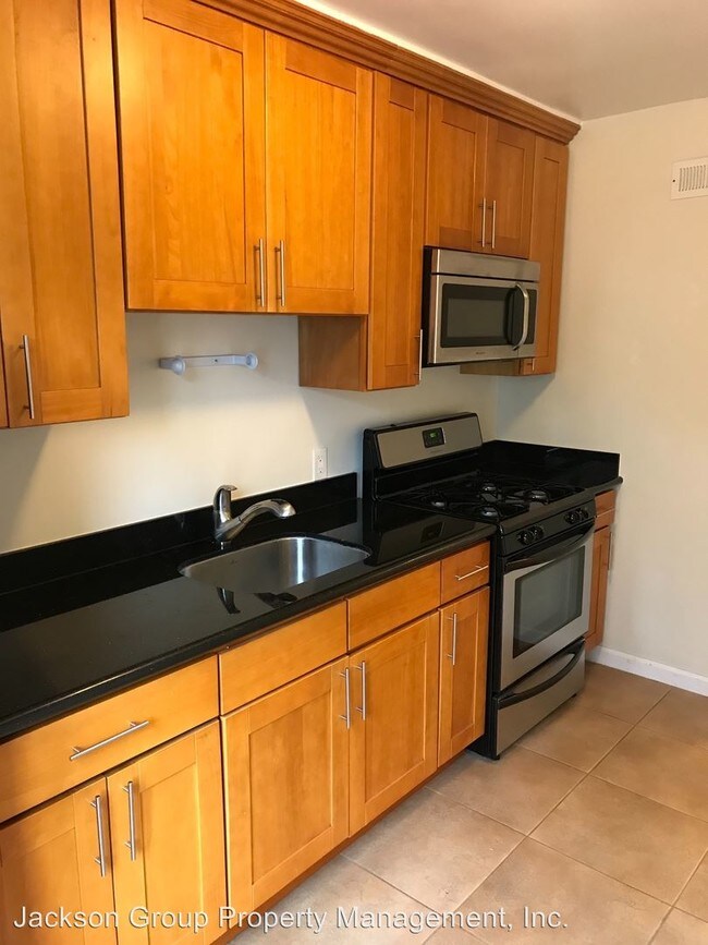 Building Photo - 149 Castro St