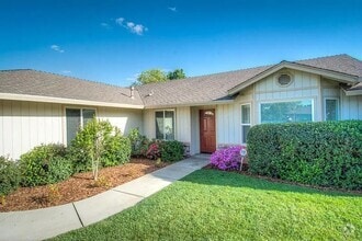Building Photo - 2437 Maywood Ln