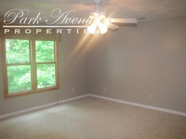 Foto del edificio - 182 Mary Circle--Pending Lease
