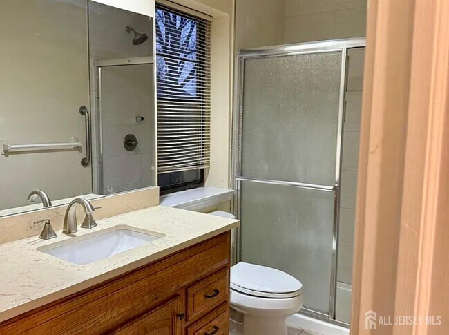 Foto del edificio - 2202 Woodbridge Commons Way