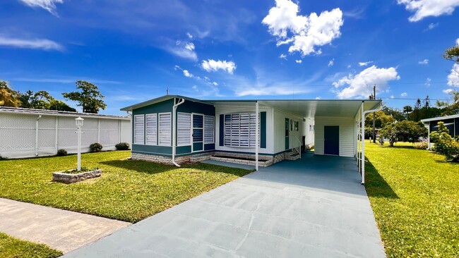 Building Photo - Fully Renovated 2BR/2BA Home in Port Orang...