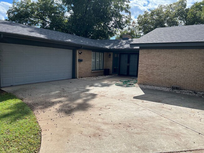 Building Photo - Available and Ready Now! Four Bedroom 2 ba...