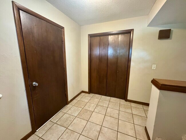 Foto del edificio - 4624 N Main St