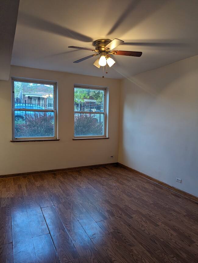Building Photo - 3048 S Throop St