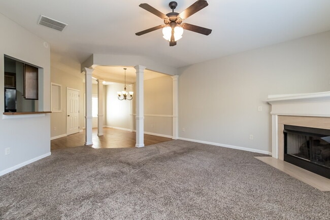Building Photo - 142 Bethany Manor Dr