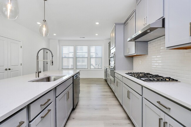Photo - 707 Hoke Ln Townhome