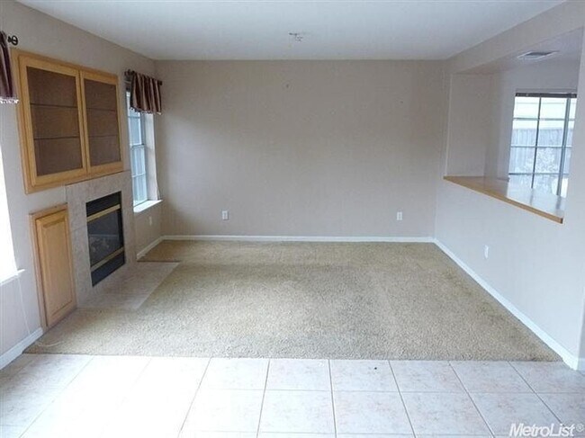 Foto del edificio - 235 Brushwood Pl