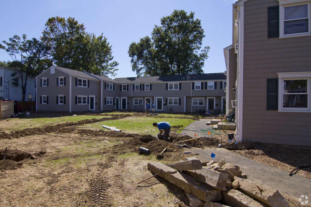 Building Photo - 855 Black Rock Tpke