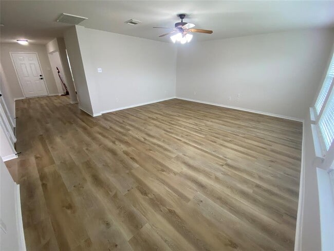 Building Photo - 5638 Sequin Dr