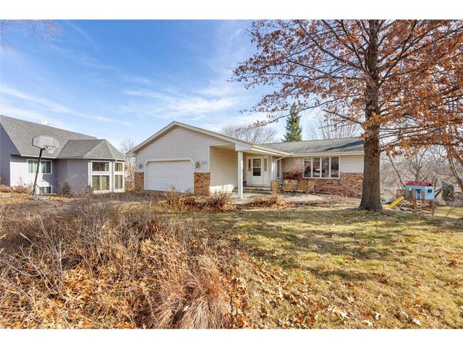 Building Photo - 520 Lake Summit Ct