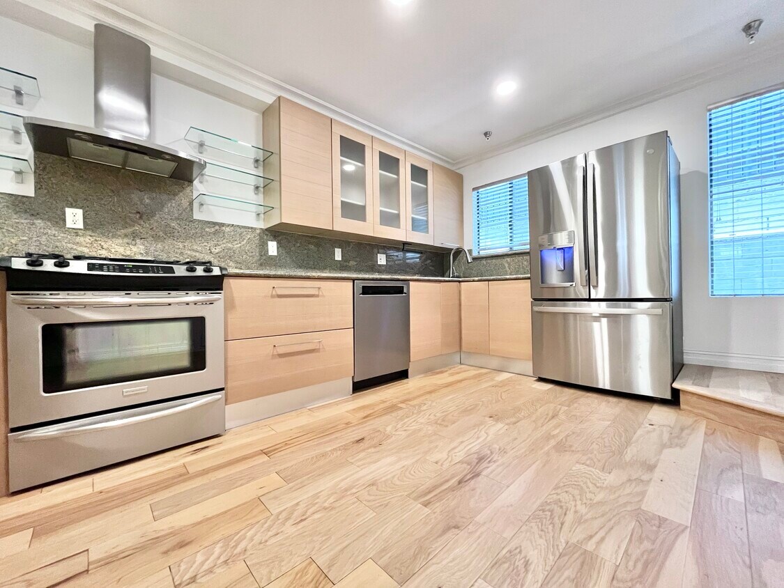 Foto principal - 11630 Chenault St