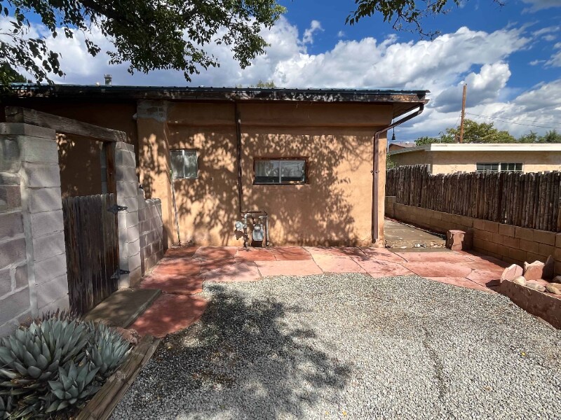 Primary Photo - 1703 Espinacitas St