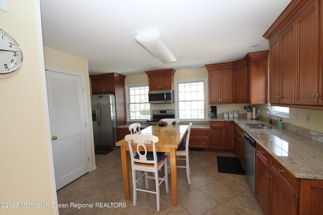 Foto del edificio - 1027 Barnegat Ln