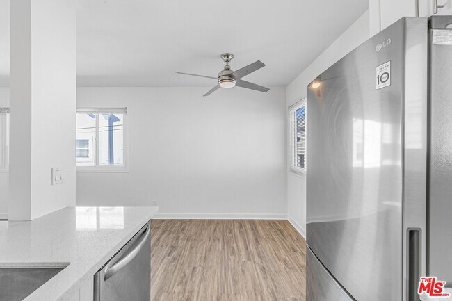 Building Photo - 1323 11th St