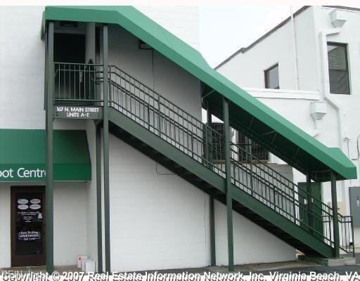 Building Photo - 167 N Main St