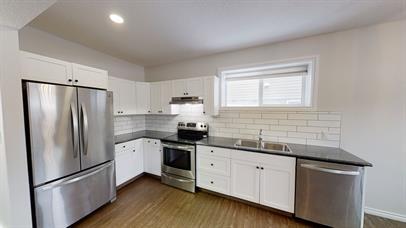 Building Photo - 11201 B-112098 98 St