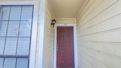 Building Photo - 9601 Forest Ln