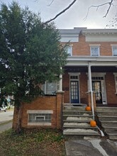 Building Photo - 1331 W 41st St