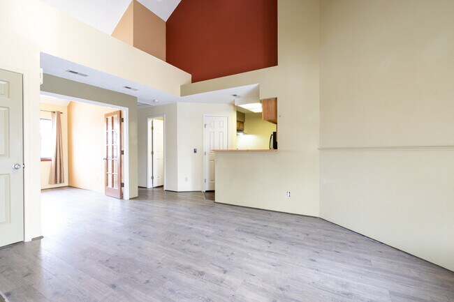 Foto del edificio - 4763 White Rock Cir